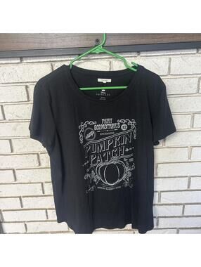Maurices Women's Black Tshirt